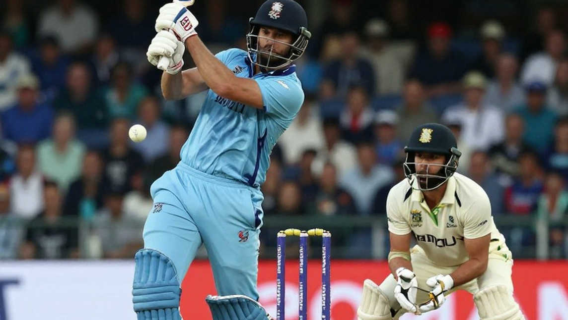 कप्तानी का फ़ैसला सदरलैंड के लिए बना वरदान, स्टार्स ने चैंपियन हरिकेंस को 18 रन से हराया